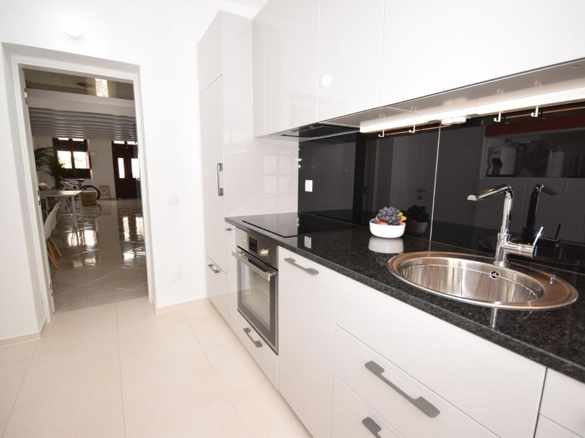 Modern Holiday Home In Olh O With Terrace Olhão Εξωτερικό φωτογραφία